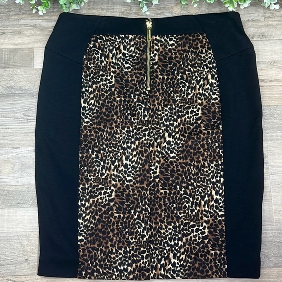 Michael Kors Zip Ponte Combo
Black Leopard Skirt - Picture 5 of 6